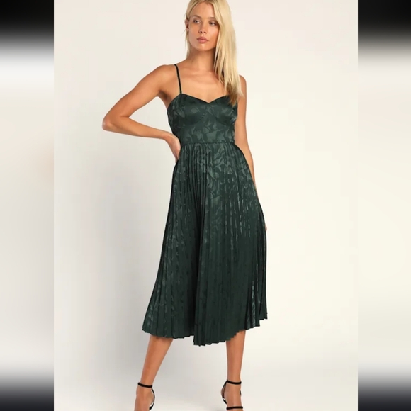 Lulu's Forest Green Midi Dress - Picture 1 of 6